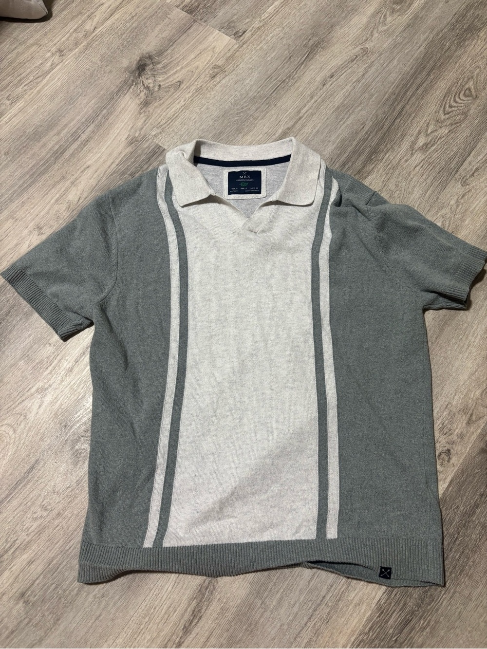 Short Sleeve Polo with Contrast Center Panel in Light Gray and Gray